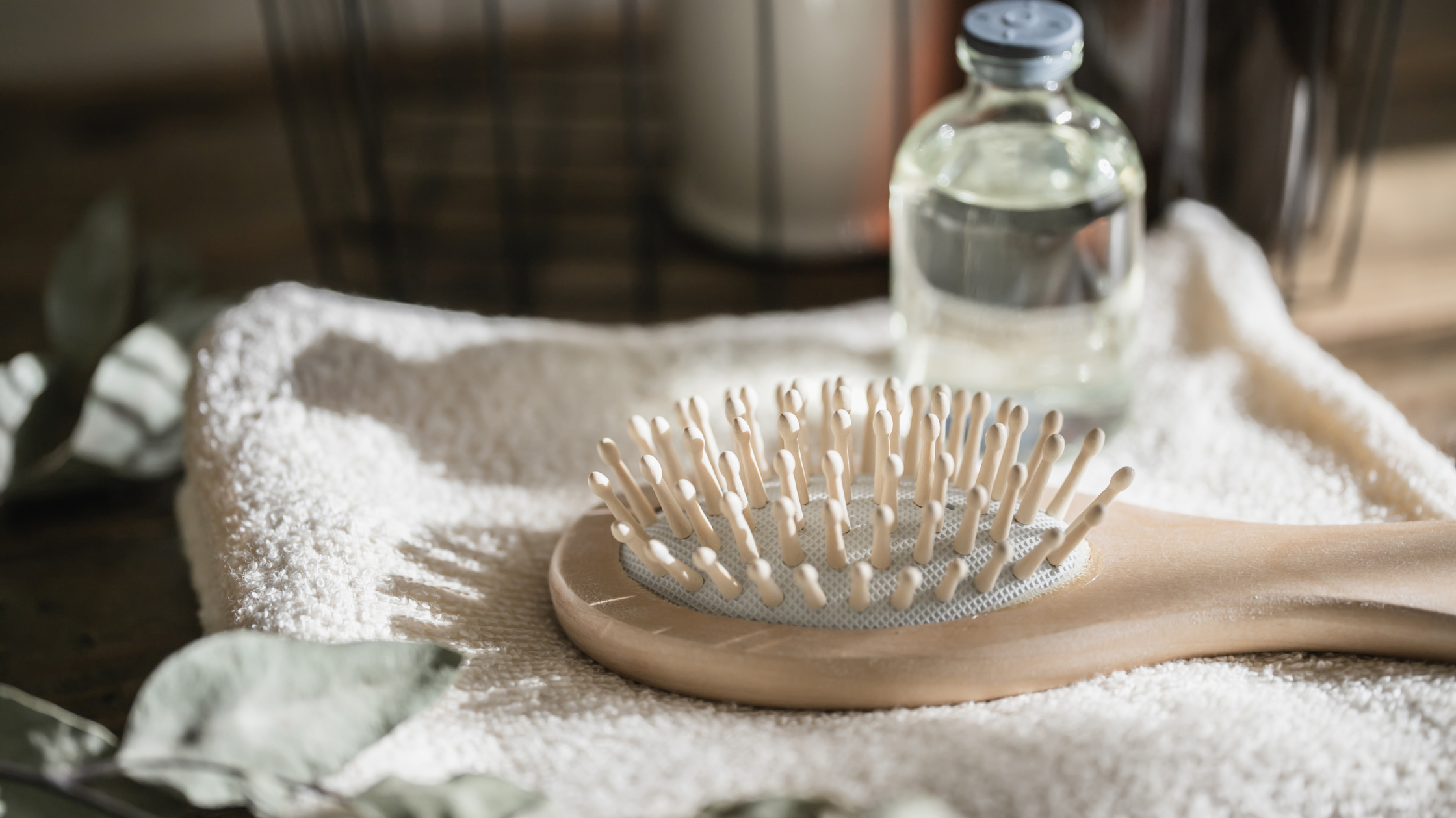 Why & How Often Should You Clean Your Hairbrush?