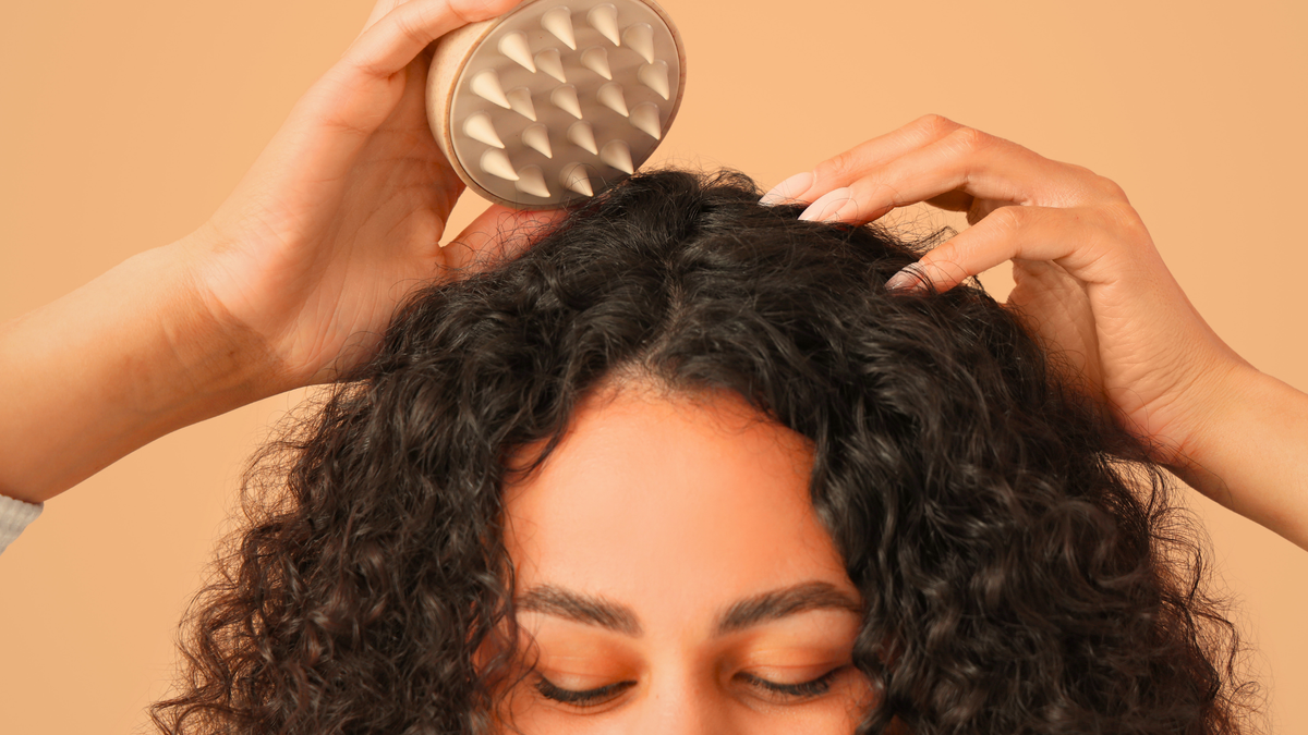 5 Signs Your Scalp Is Out of Balance (and How to Fix It)